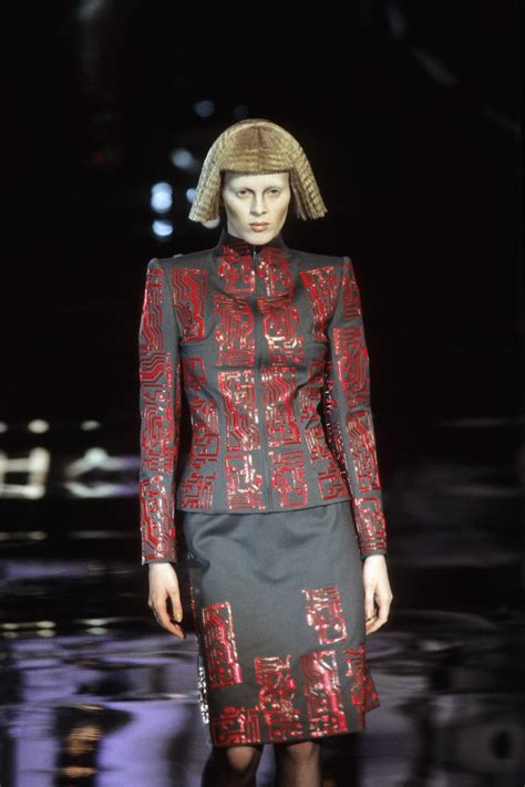 givenchy alexander mcqueen 1999|alexander mcqueen life story.